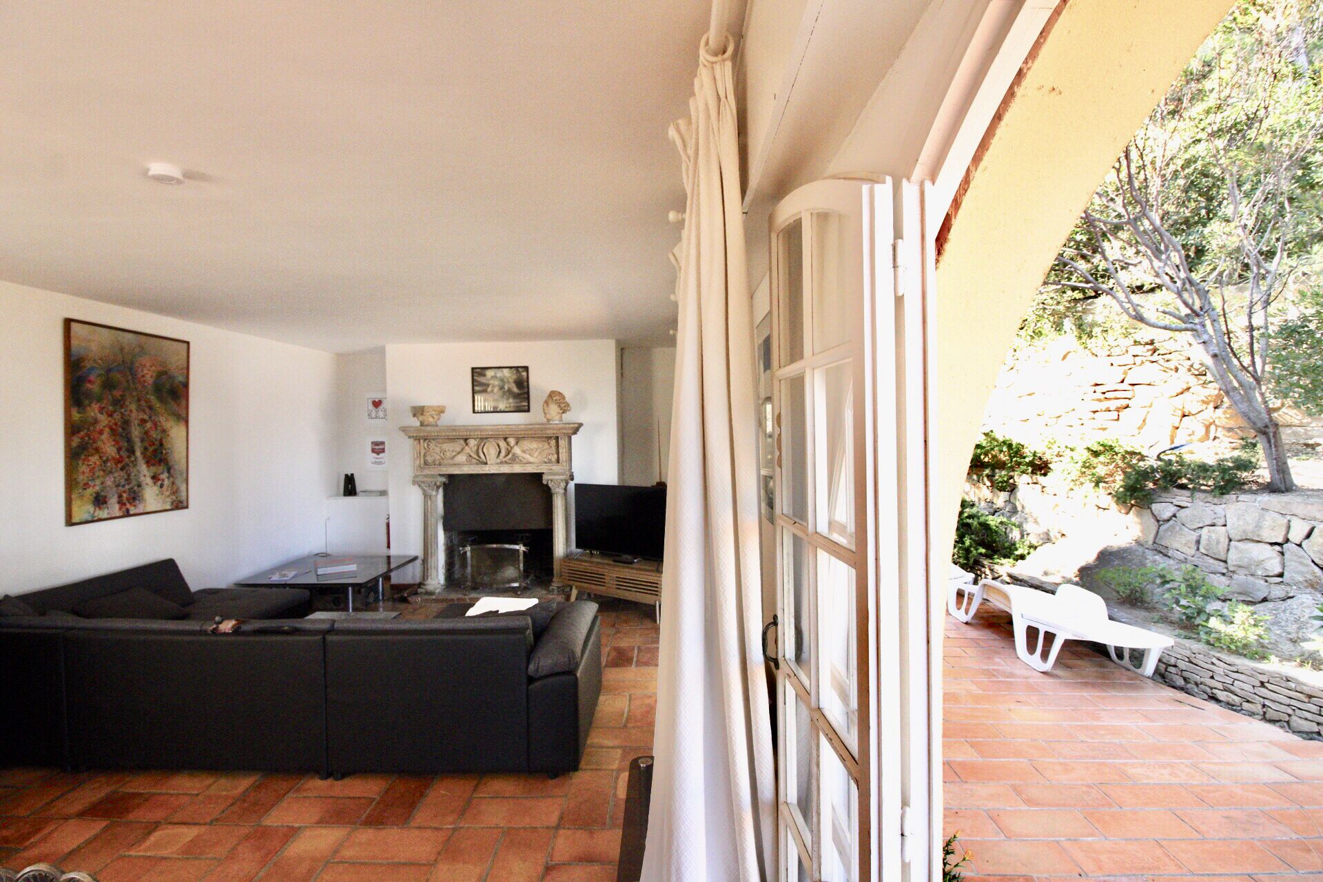 VILLA AT THE FRONT OF THE SEA - BEACH 50 meters away!