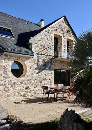 MAGNIFICENT Villa mit beheiztem Pool nahen Strand