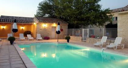 Hermoso apartamento en casa de campo a 800 m de la ciudad de uzes.
