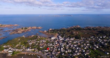 Detached house in Ploumanach - 4 people - The beach at the end of the street.