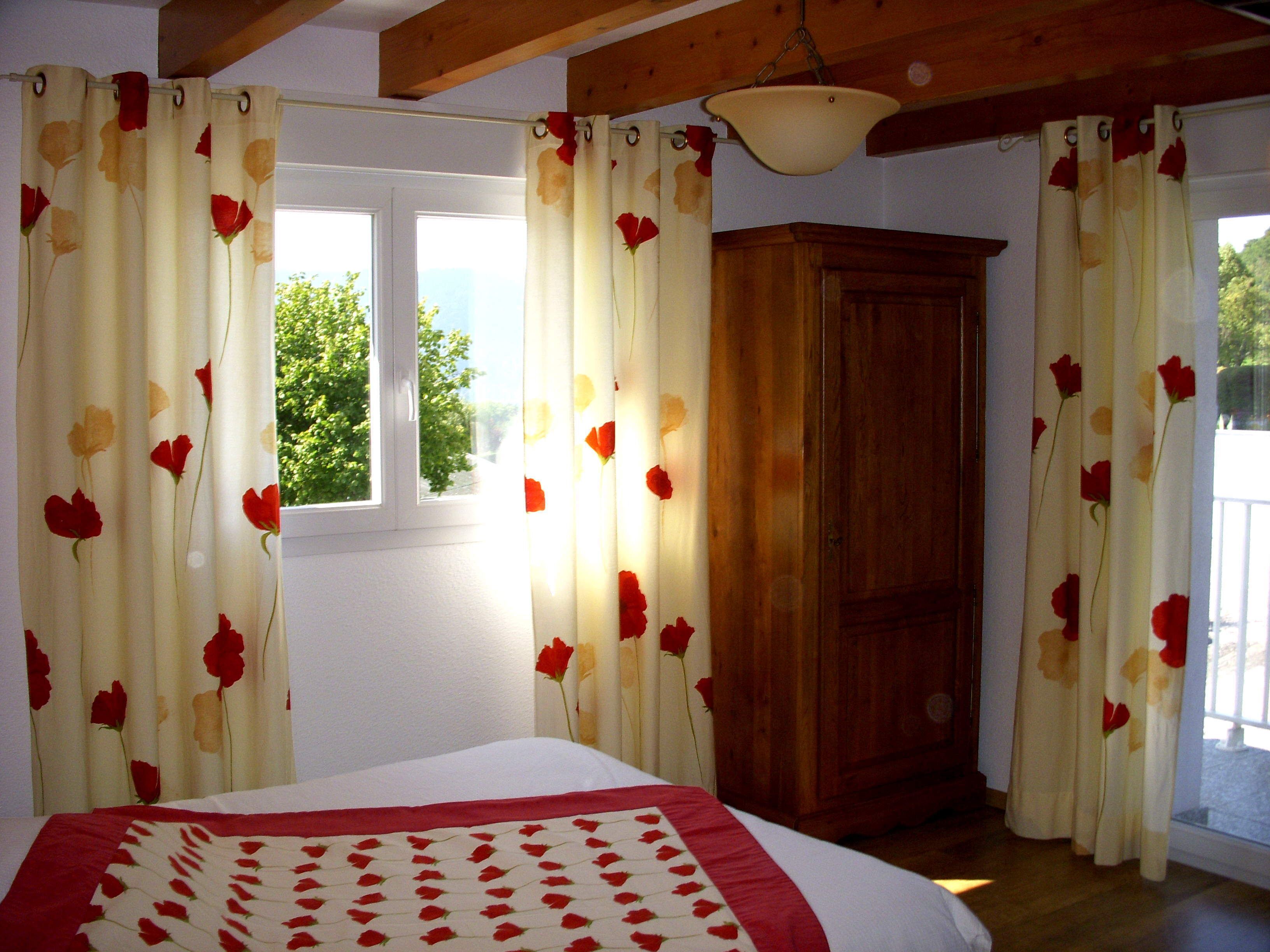 3 間睡房、熨斗/熨衫板、可攜式嬰兒床