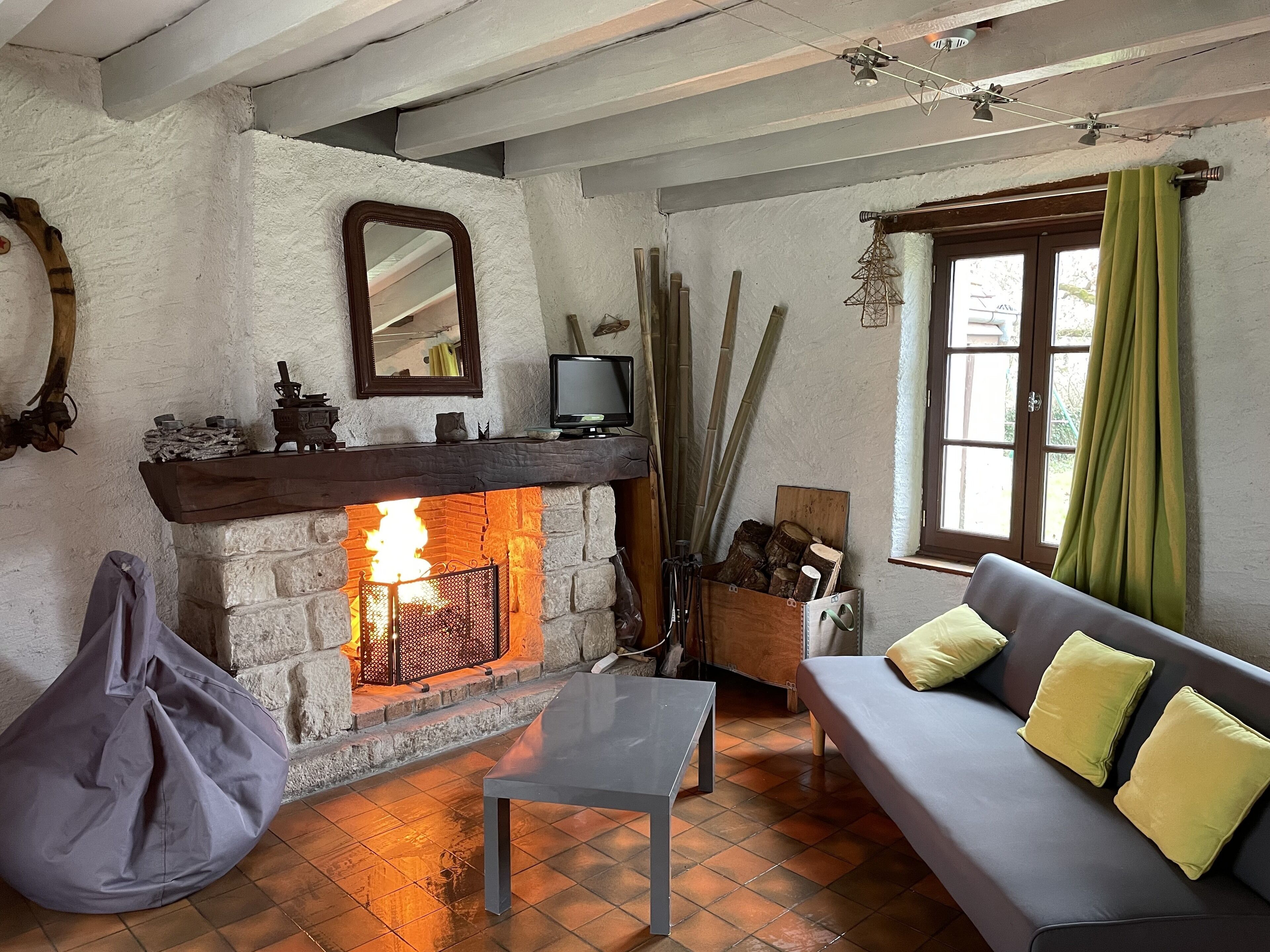 WARM GITE IN THE HEART OF BRENNE