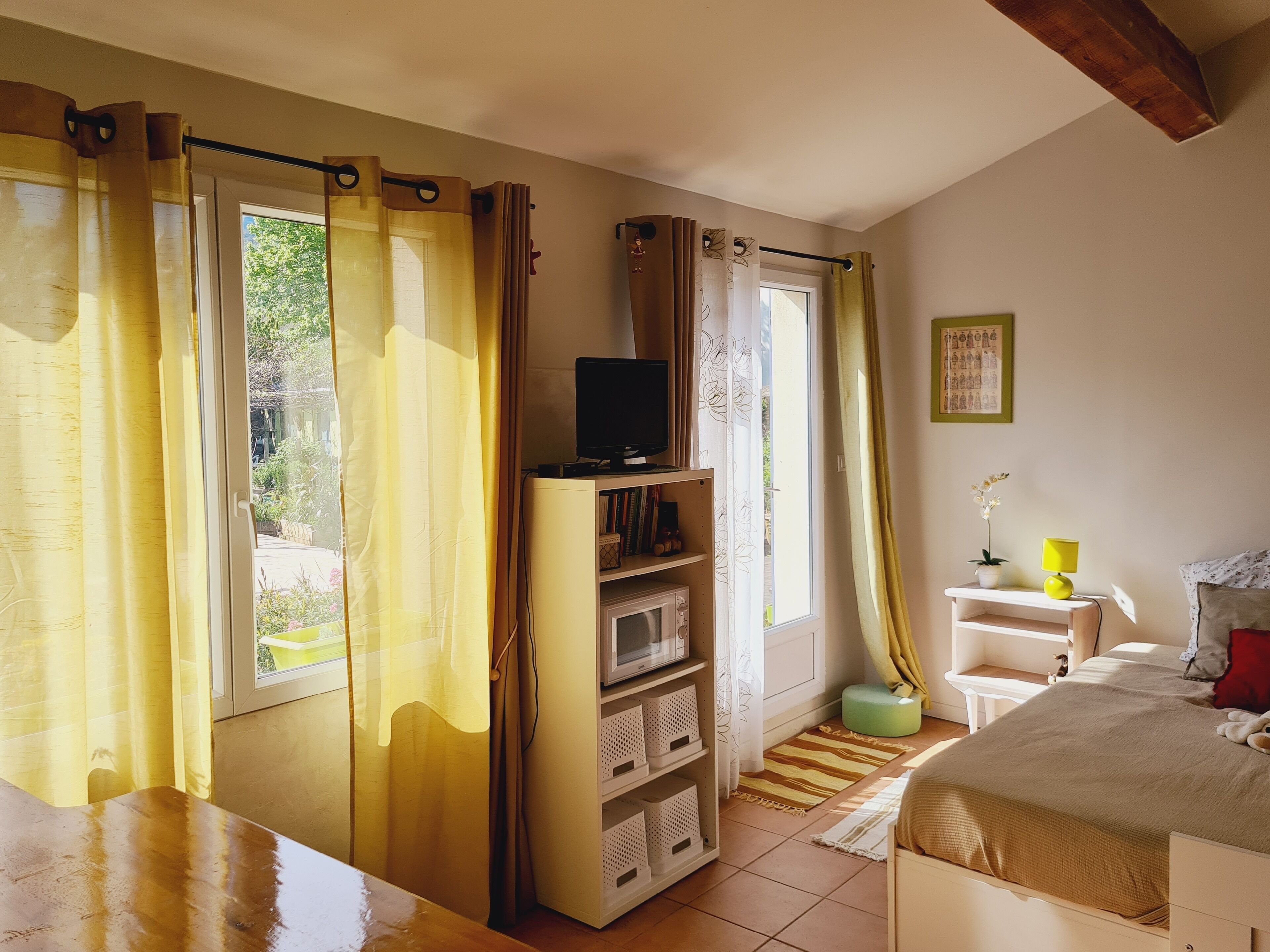 Detached studio 22m2 quiet-greenery-river