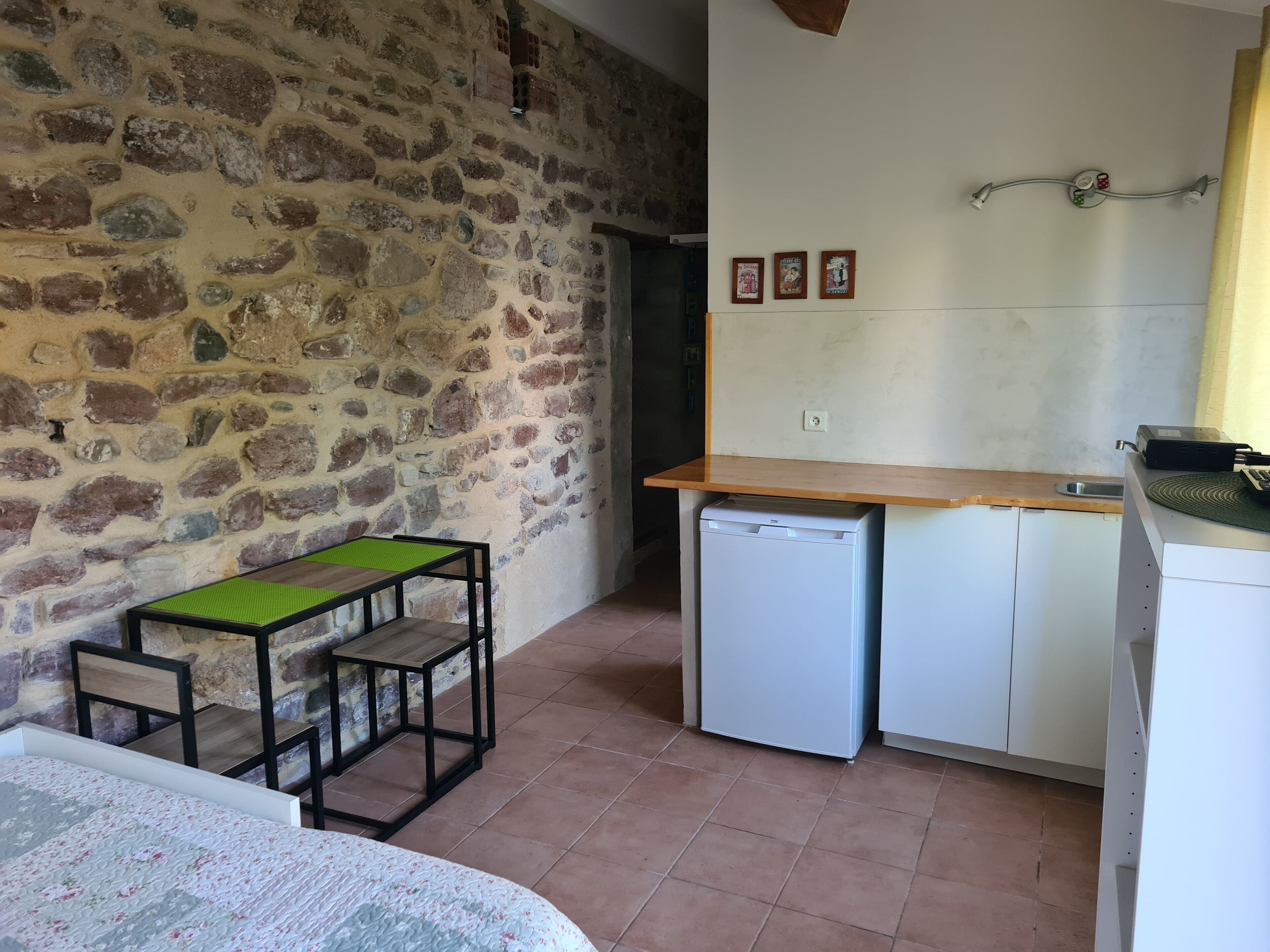 Detached studio 22m2 quiet-greenery-river