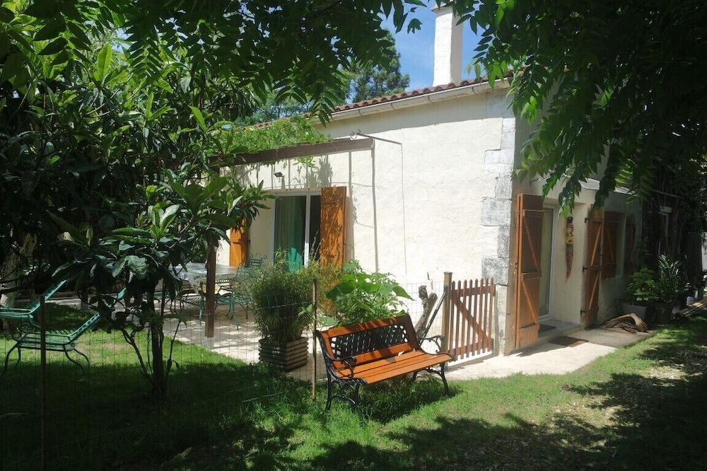 Duplex Studio 55m2 with mezzanine ... garden view, quiet