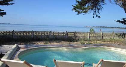 Villa mit Pool mit Blick auf das Meer - Region Baule
