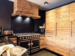 Fridge, microwave, dishwasher