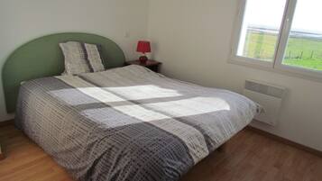 3 habitaciones, tabla de planchar con plancha y wifi gratis