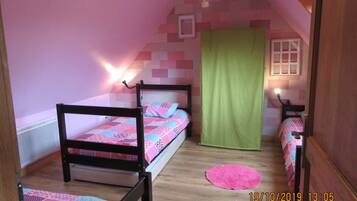 2 Schlafzimmer, Bügeleisen/Bügelbrett, Internetzugang, Bettwäsche