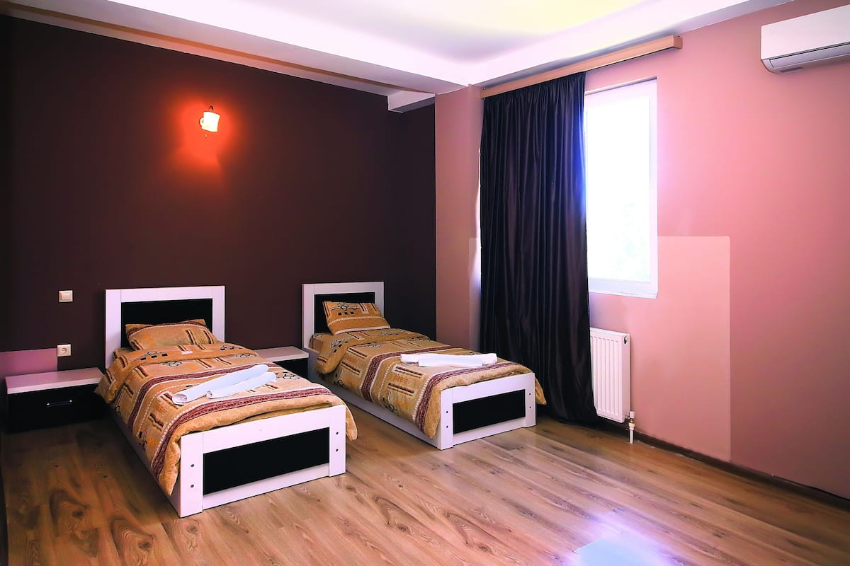 Family Room | Desk, soundproofing, iron/ironing board, free WiFi