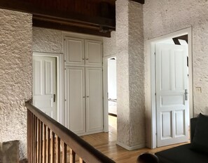 Interior - Charming gîte between sky and nature: sleeps 10 (contact us if more). (Siersthal)