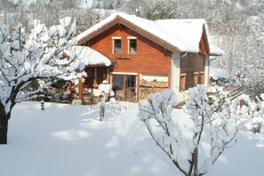 Exterior - GUEST ROOM 2 PEOPLE IN PRETTY SAVOYARD HOUSE (Mercury)