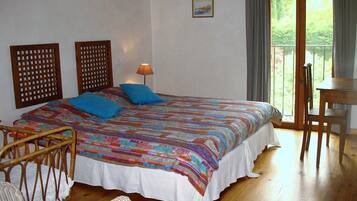 2 chambres, fer et planche Ă repasser, Wi-Fi gratuit, draps fournis