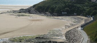 Seaside house 8 people, garden, 2 volcanoes and 4 bikes (2 with baby carrier) Internet