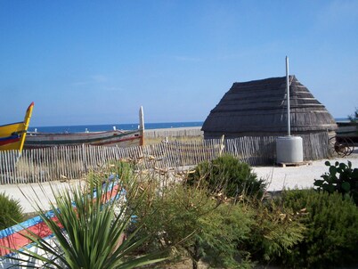 House 200m from the large sandy beach of Sainte-Marie-la-Mer