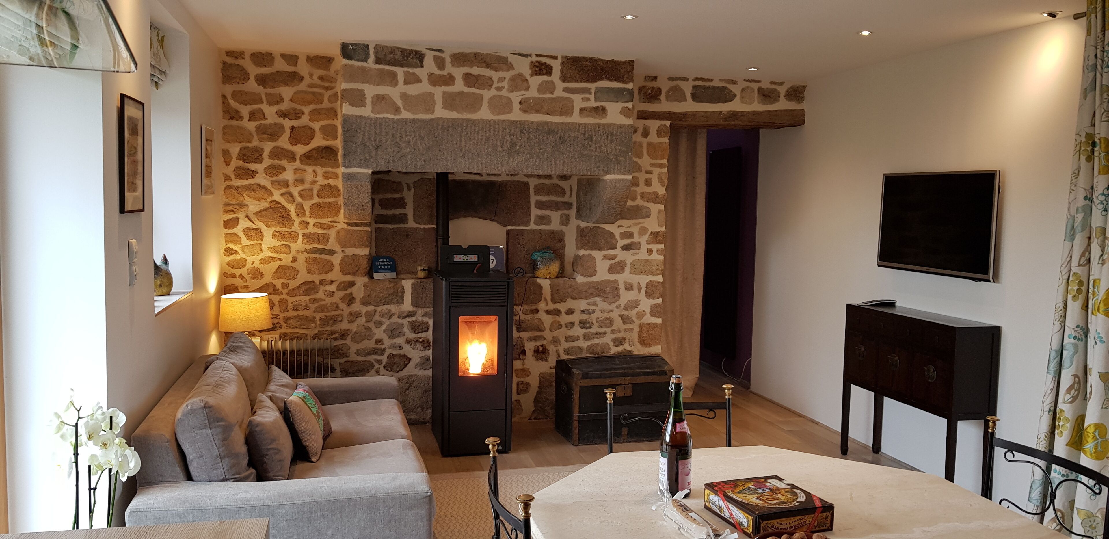 Cottage near Mont Saint Michel with 1 hectare garden. Granville Avranches