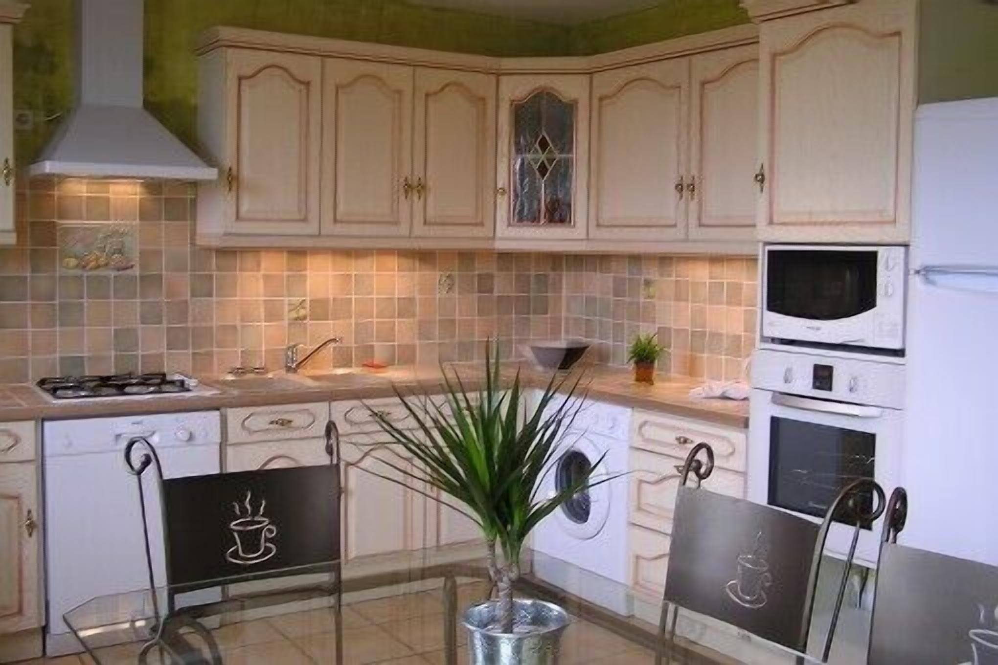 Large individual quiet house near the woods, pedestrian and mountain bike paths