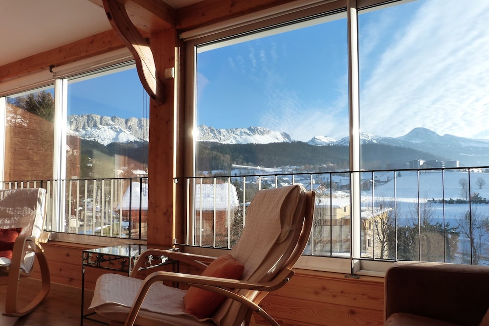 Villard de Lans, 4 star panoramic apartment, city-centre/shuttle services nearby