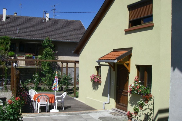 Photo extérieur à l'arrière de la maison principale