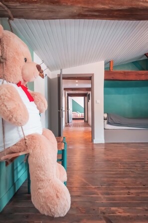 5 bedrooms, iron/ironing board, travel crib, free WiFi - Gîte Rhapsody - 15 people with private pool in the countryside - Vendée (Saint-Martin-Lars-En-Sainte-Hermine)