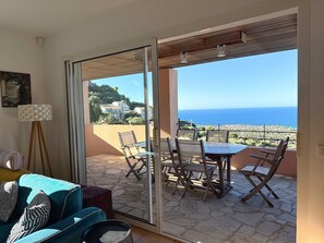 Interior - Villa with pool, air conditioning, sea view, near village and beach (Monticello)