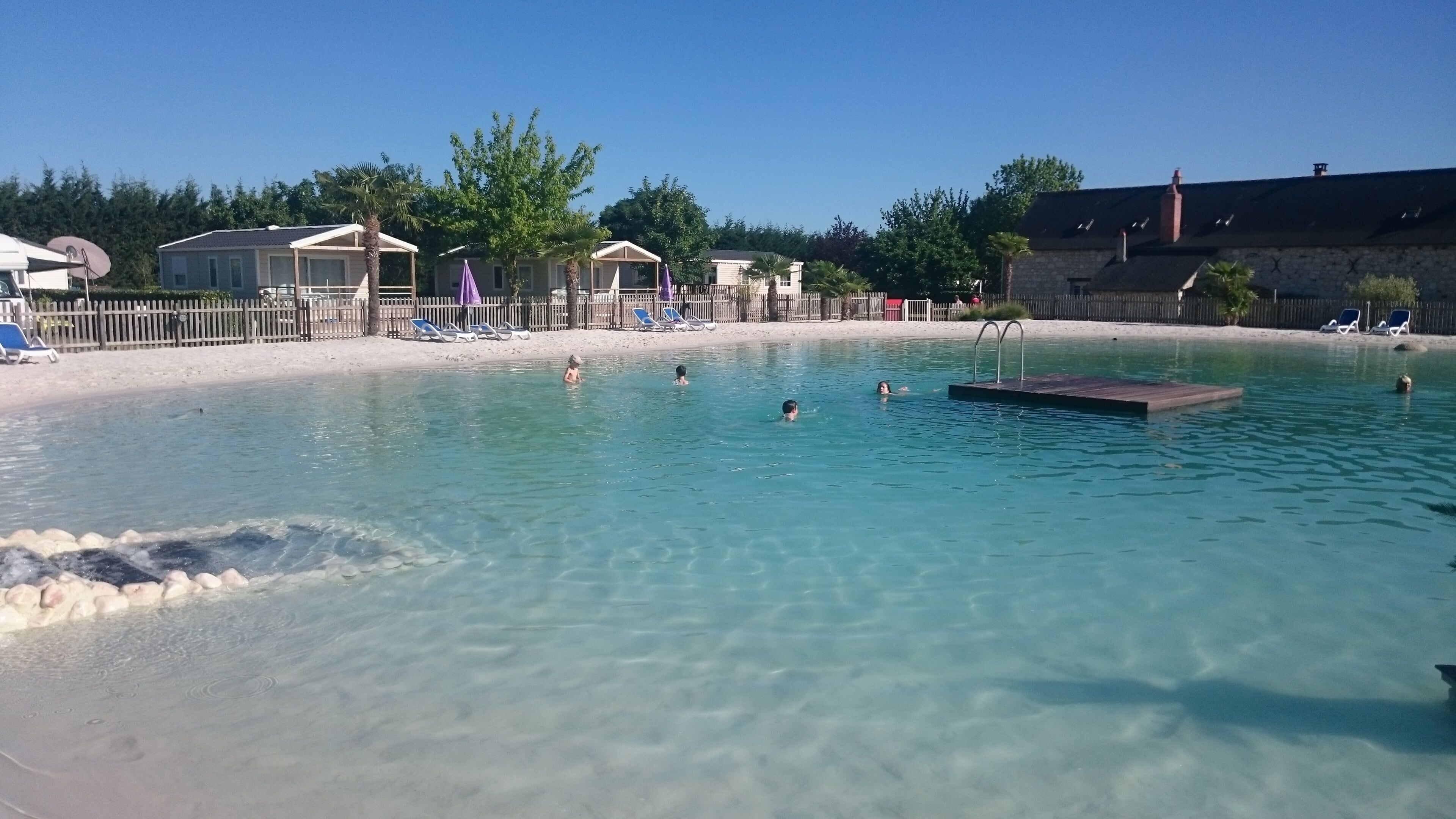 Mobil home 4 pers, on camping 4 stars, with lagoon, 7 km from Saumur.