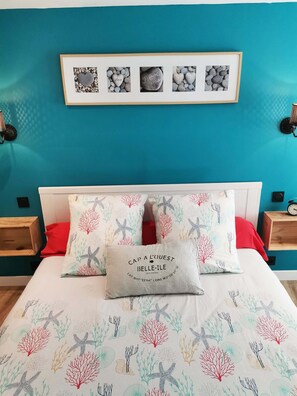 1 chambre, fer et planche à repasser, lit parapluie, Wi-Fi gratuit