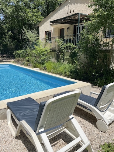 Riverfront house with pool at the foot of the Cascades du Sautadet