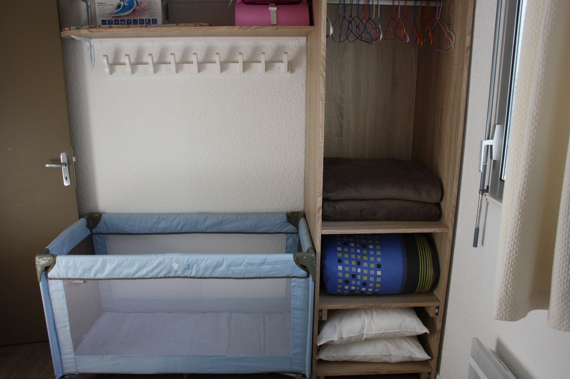 3 quartos, ferros/tábuas de passar roupa