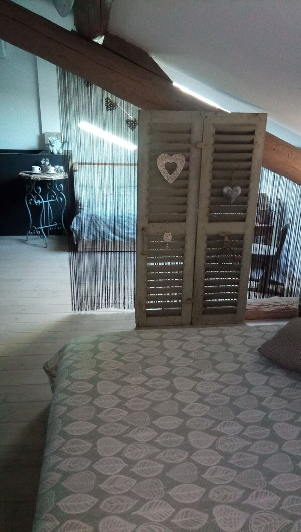 1 soveværelse, sengetøj