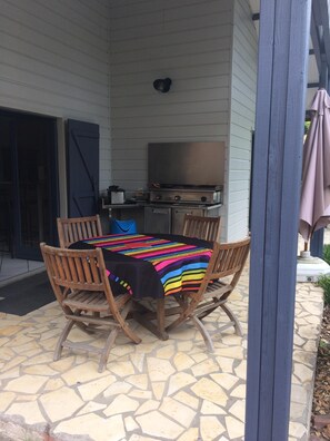Outdoor dining - RENTAL HOUSE MESSANGES near beach south coast of Landes (Messanges)
