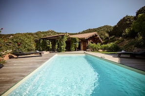Piscine extérieure