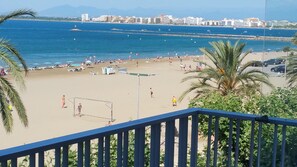 A la platja