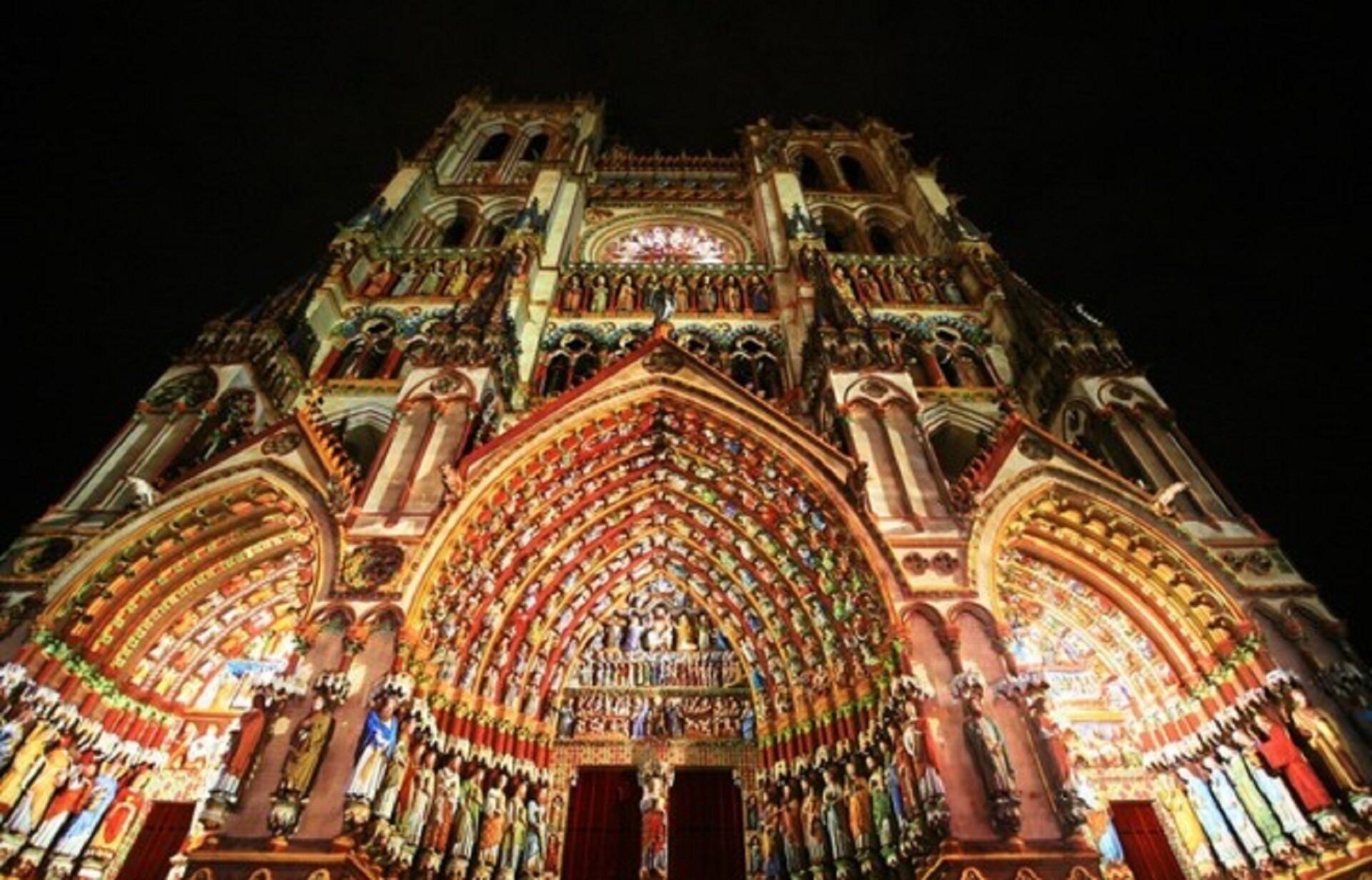 Cathédrale d'Amiens, à visiter à 1 h de route