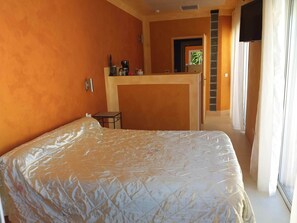 4 Schlafzimmer, Bügeleisen/Bügelbrett, kostenloses WLAN, Bettwäsche