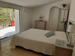 3 habitaciones, escritorio, tabla de planchar con plancha y wifi 