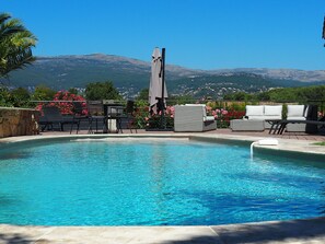 Et oppvarmet basseng