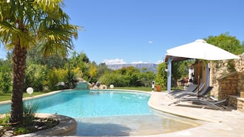 Alberca al aire libre