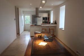 Dining - NEW 2016: BEAUTIFUL, FULLY RENOVATED FARMHOUSE 150M2, NEAR BEAUNE, WINEYARDS, A6 (Thury)