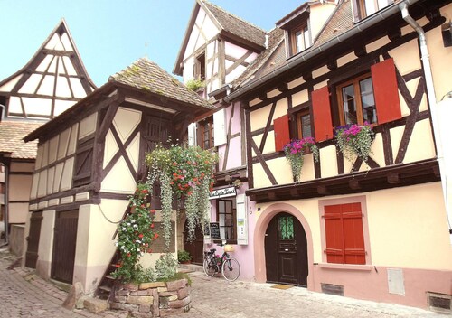 Coquette timbered house of the 17th century renovated