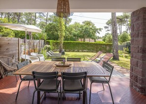 Outdoor dining - Typical and charming-quiet Halfway between the ocean & Hossegor Lake Promo july (Seignosse)