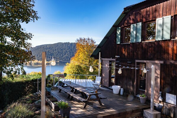 Outdoor dining - Panoramic lake view (600m)! ATYPIQUE Chalet ARCHITECTE--View VIDEO DRONE (Gérardmer)