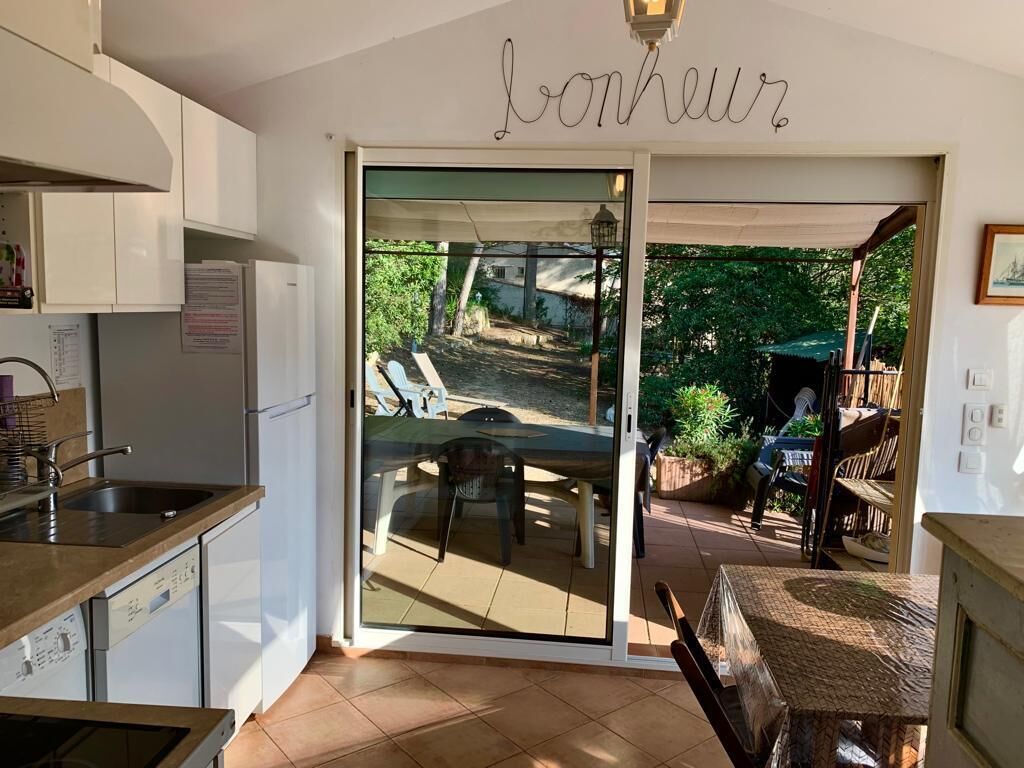 PROMO! BANDOL-HOUSE 9MN ON FOOT SEA -ALANQUE PORT D'ALON-GARDEN + WIFI-ST CYR / SEA