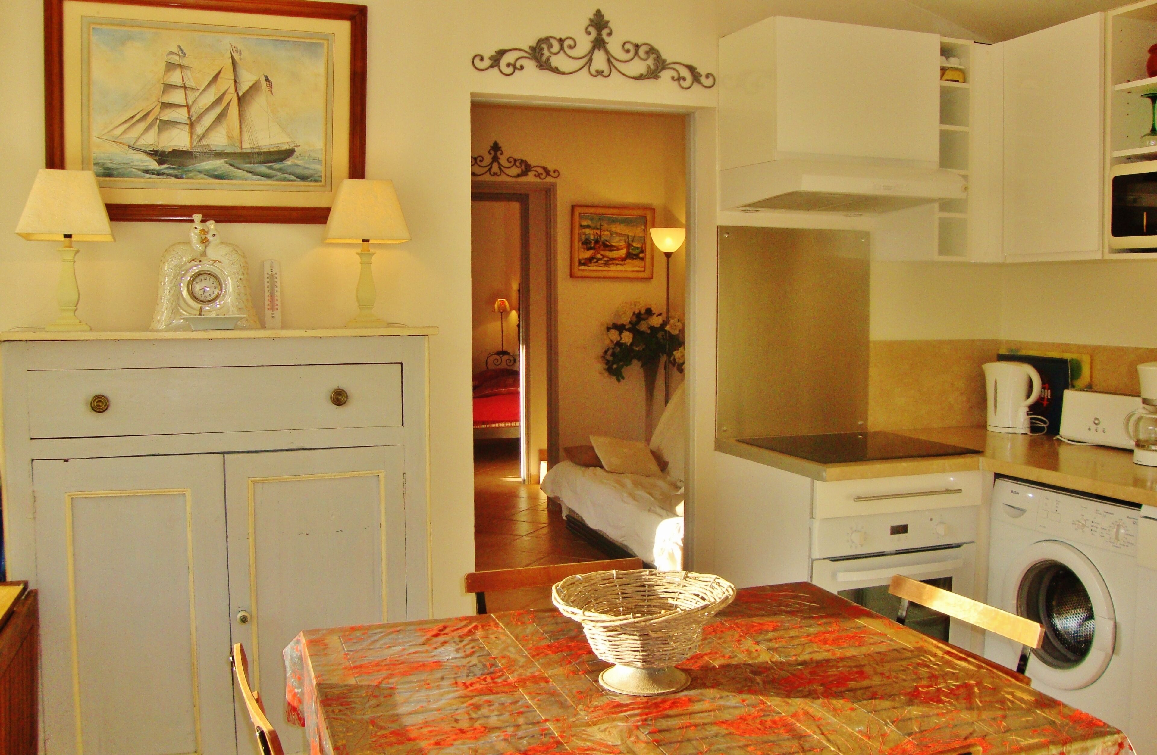 PROMO! BANDOL-HOUSE 9MN ON FOOT SEA -ALANQUE PORT D'ALON-GARDEN + WIFI-ST CYR / SEA