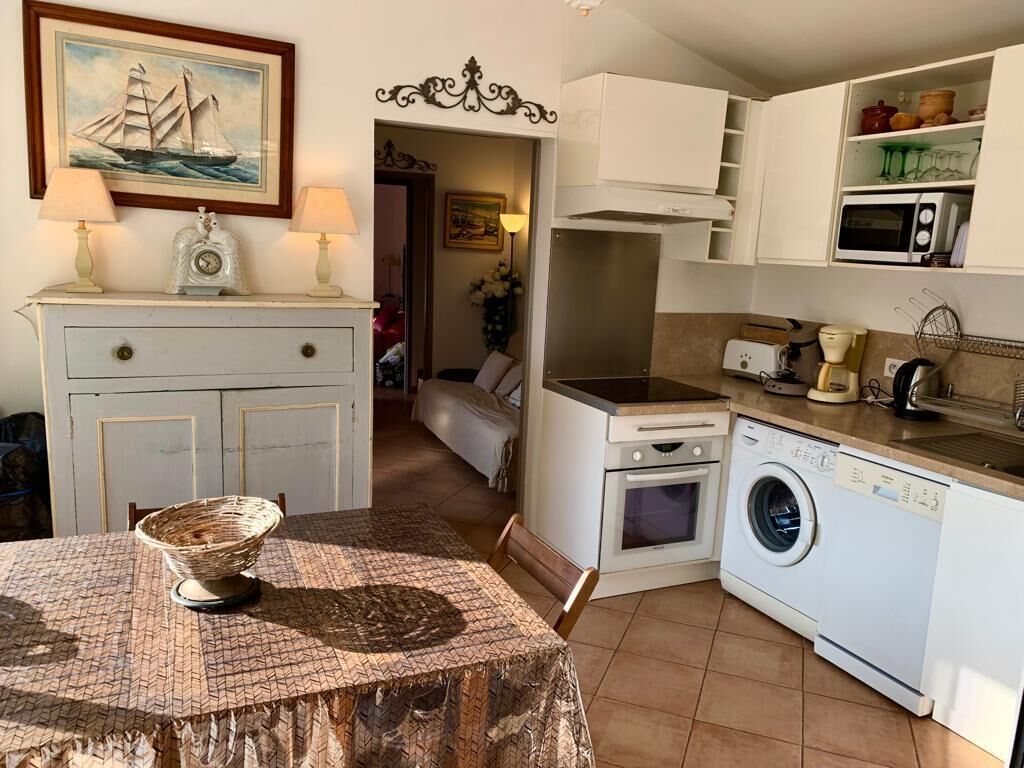 PROMO! BANDOL-HOUSE 9MN ON FOOT SEA -ALANQUE PORT D'ALON-GARDEN + WIFI-ST CYR / SEA