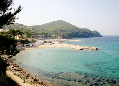 PROMO! BANDOL-HOUSE 9MN ON FOOT SEA -ALANQUE PORT D'ALON-GARDEN + WIFI-ST CYR / SEA