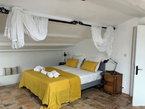 6 chambres, fer et planche à repasser, Wi-Fi gratuit