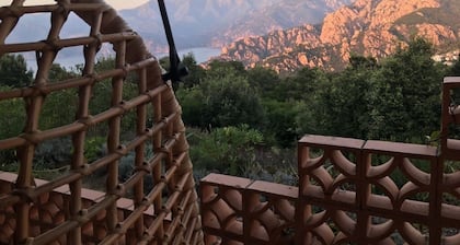Villa facing the Calanche of Piana (Unesco classified). Exceptional. Pool.