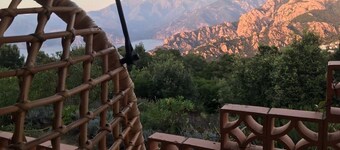 Villa Calanche enastÄende utsikt över Piana (Cl. Unesco). Pool