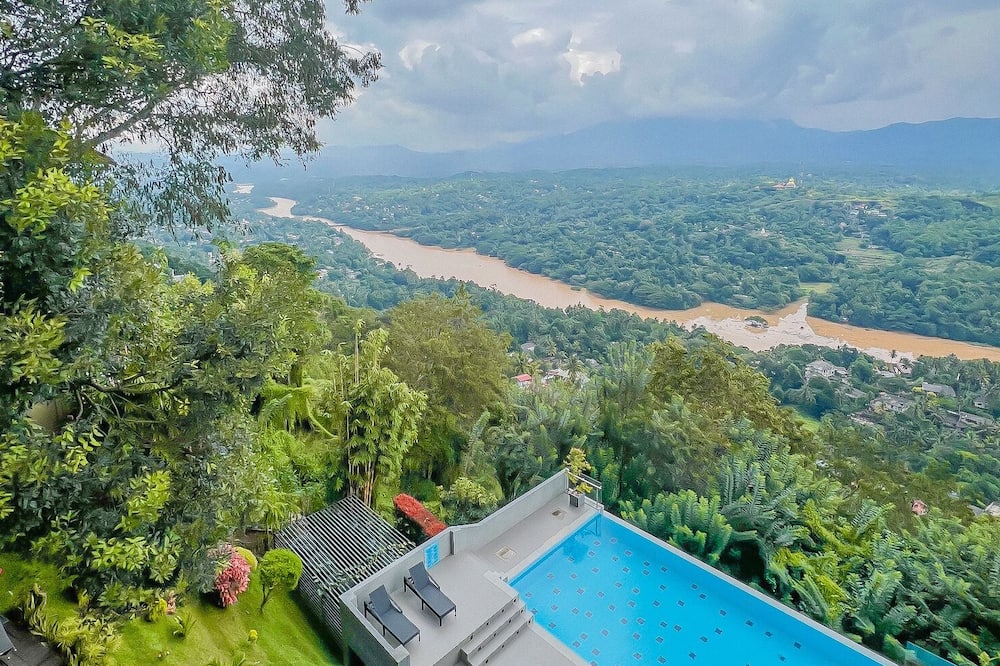 Mount Blue Kandy